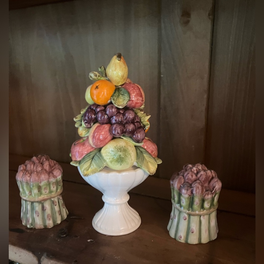 Fitz and Floyd Ceramic Fruit Topiary in White Pedestal with Multicolor Fruit - Picture 6 of 6